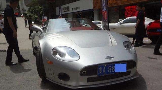 贵州第1辆世爵跑车，停家里客厅，车主有30辆车，常被当成司机