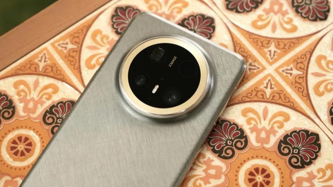 体验了半个月华为Mate 70 Pro+，我发现了红枫摄像头的秘密