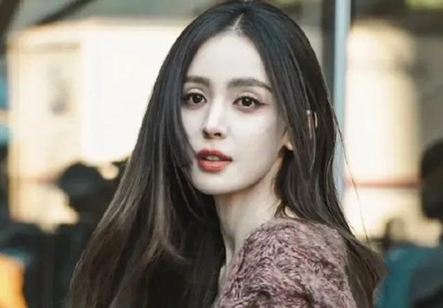 娜扎：硬飒风姿，独步演艺之路