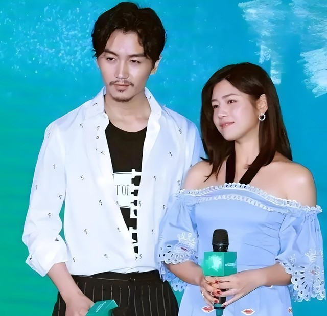 婚变石锤?陈妍希父亲突然离世,好友皆悼念安慰,陈晓却不愿发声