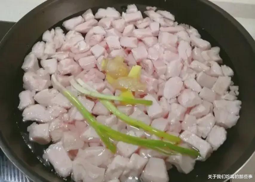 熬猪油，只放盐是外行，切记多放2样，又白又香无腥味，久放不坏