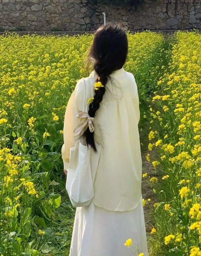 春夏最流行的4款扎发——减龄又清爽!