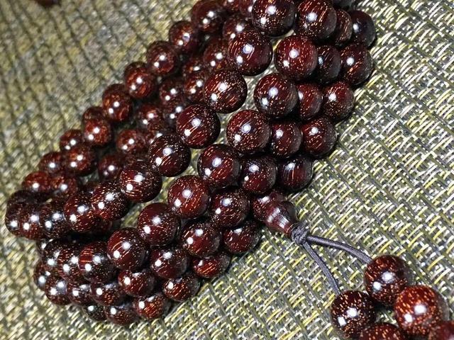 手串包浆全攻略:如何让你的手串焕发自然光泽