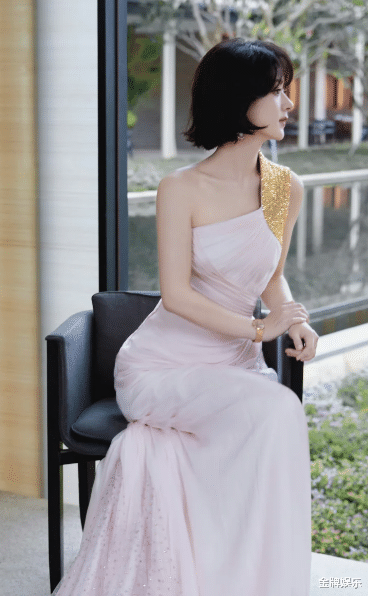 赵丽颖没拿到金鸡奖，在场的几位大咖有什么反应