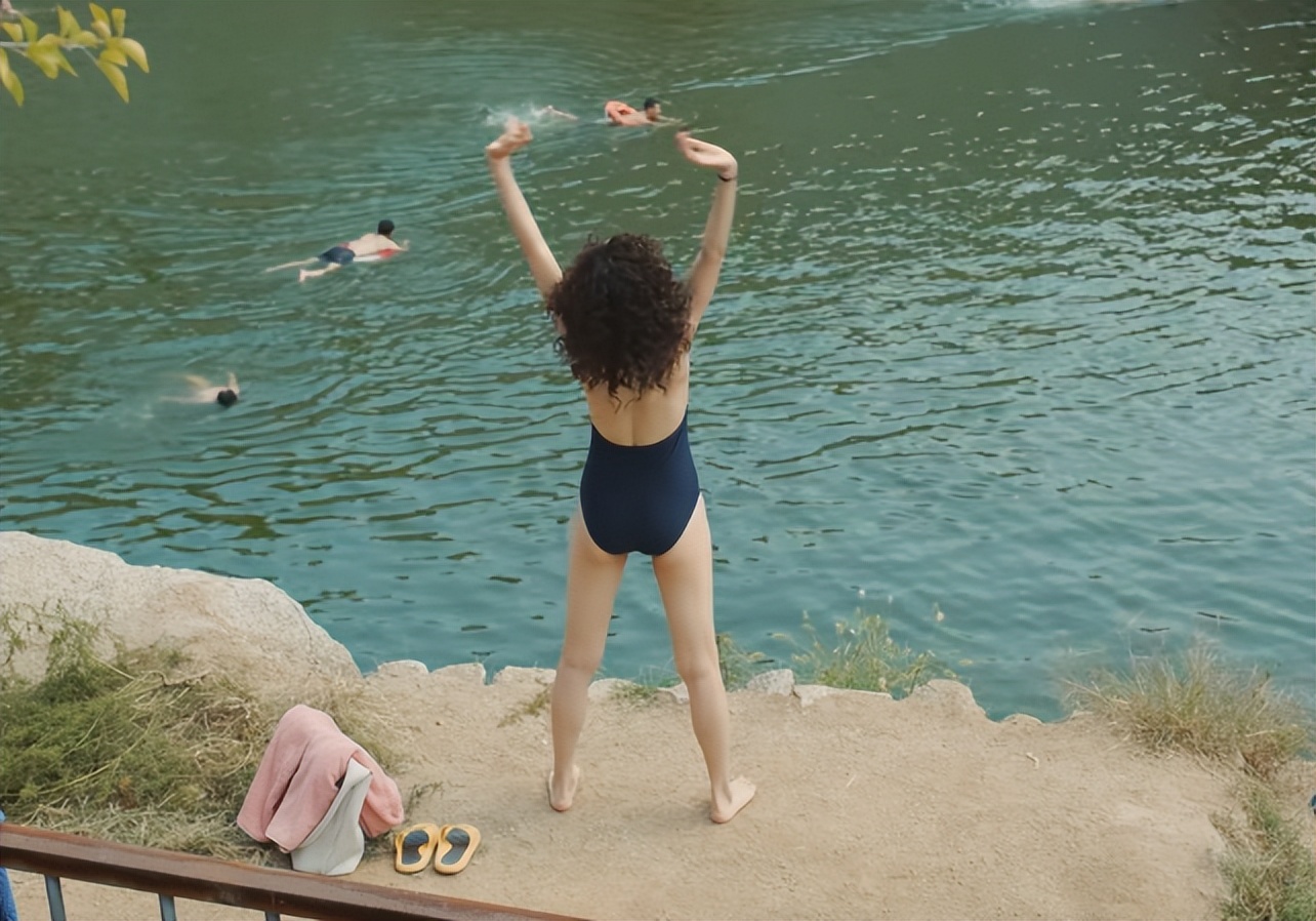 《赤热》出圈理由:黄晓明的演技,施诗的脸蛋,王鸥的身材