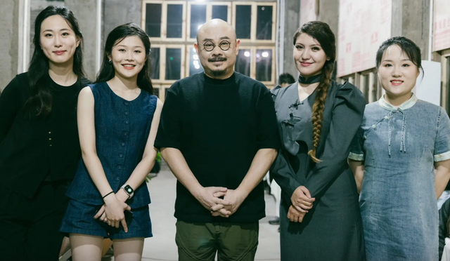 刀郎乐队成员离职:很荣幸能与刀郎合作,有机会再见