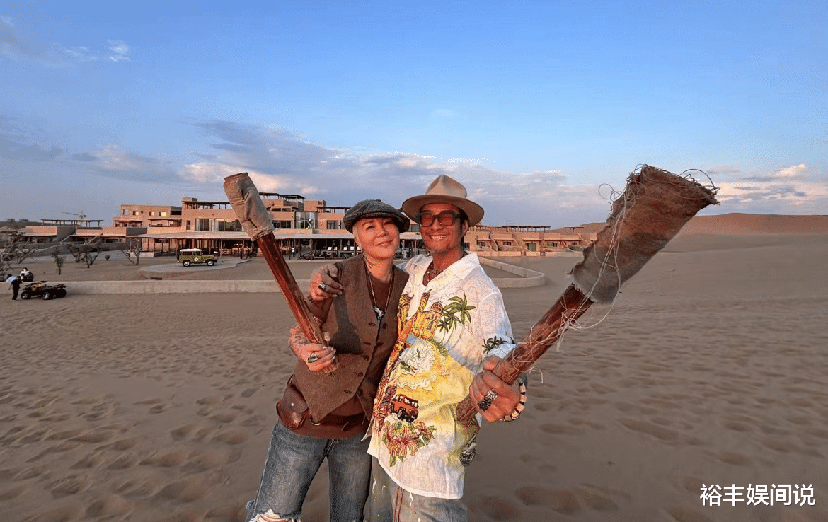 孙兴携富婆女友游玩!亲自修车露健硕肌肉,甜蜜告白:相伴到白头