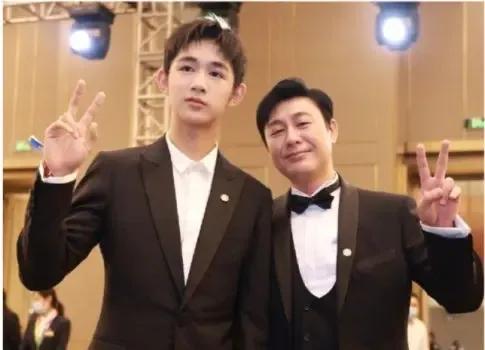 荣梓杉事件反思:娱乐圈风波背后的人性考量