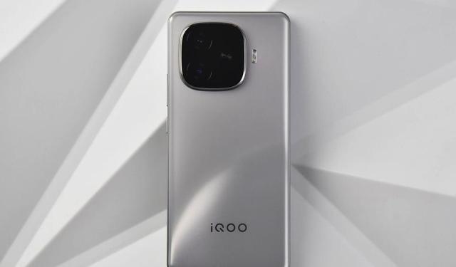 哪款手機性能最強？2024性能排名前六手機推薦，都能用六七年