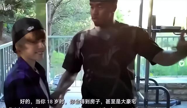 这次，吹牛老爹“底裤被扒光”，卢靖姗的话，终于有人信了