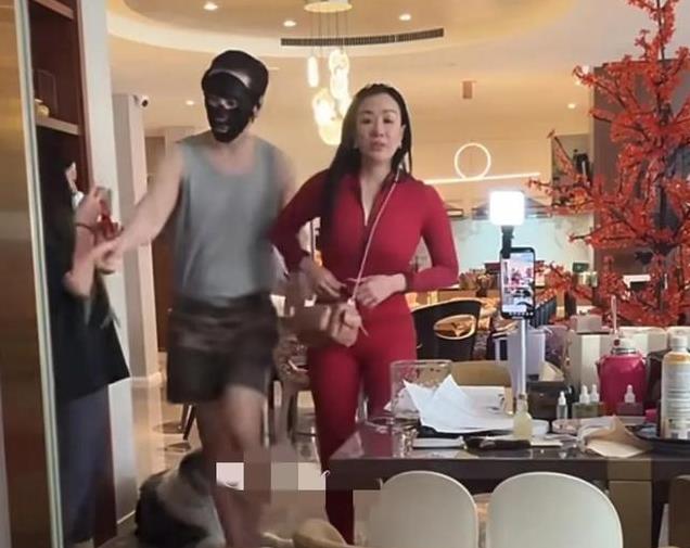 钟丽缇收到老公情人节礼物，感动到痛哭流涕，张伦硕出镜身材好棒