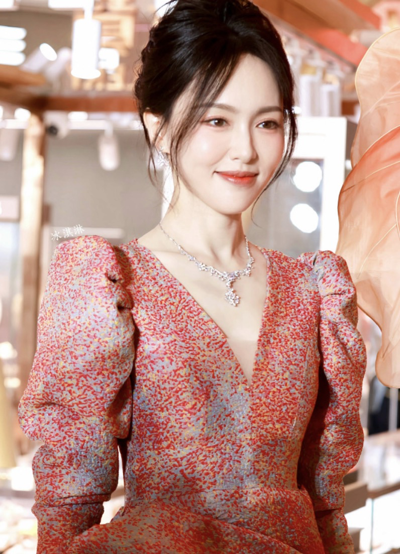 唐嫣再次公布喜讯,粉丝热泪盈眶:终于等到这一刻了