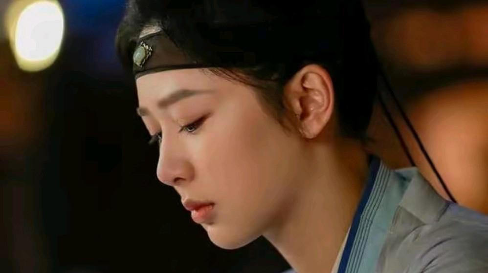 《青簪行》空降上线：春节定档期还改了剧名！ 蹭杨紫的热度省宣传费？