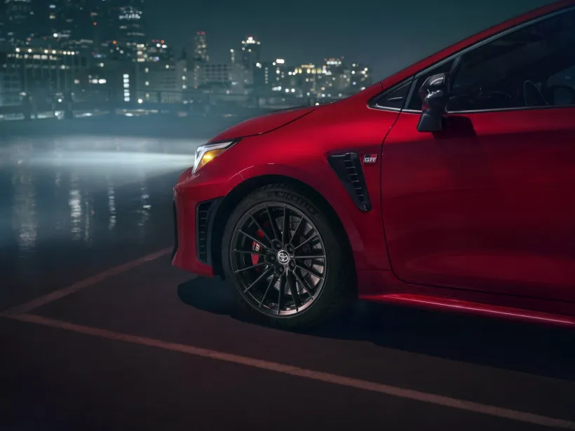 新款丰田GR卡罗拉：从佛系到钢炮的华丽转身
