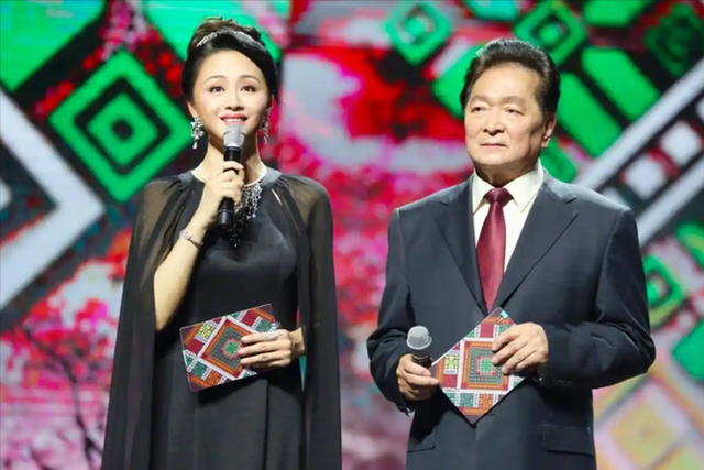 看到曹颖“升官”的丈夫，才明白，她和王斑结婚是多么正确的选择