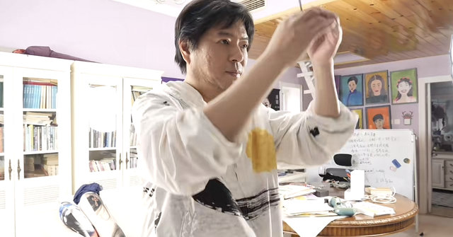 高晓松出面道歉，面容沧桑完全变样，自曝抑郁症整晚只睡40分钟