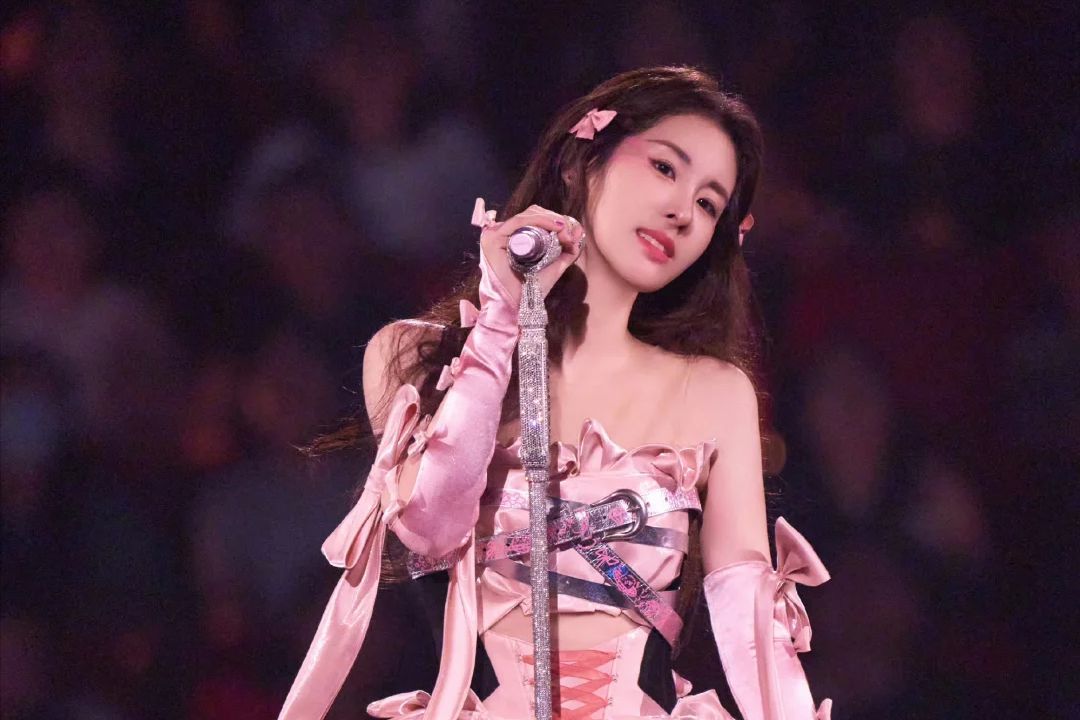 张碧晨直面“粉转黑”，曾经的“家人”变成了“敌人”？