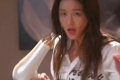 全智贤一家四口罕见同框,185cm丈夫帅过男明星!网友:好配啊!