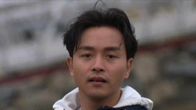 为什么张国荣去世21年依然被怀念，电影和音乐哪个成就更大