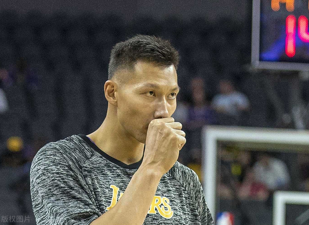 偷腥对象美照被爆?易建联糊涂啊,虽然赛过西施但也不能这样吧