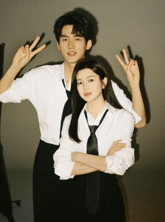 41岁陈妍希婚变后首现身!与小19岁小鲜肉组CP,两人拍戏亲密相拥