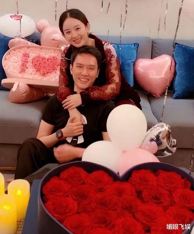 冯绍峰新女友曝光，面容身材神似叶柯，网友：又一个名媛培训班？