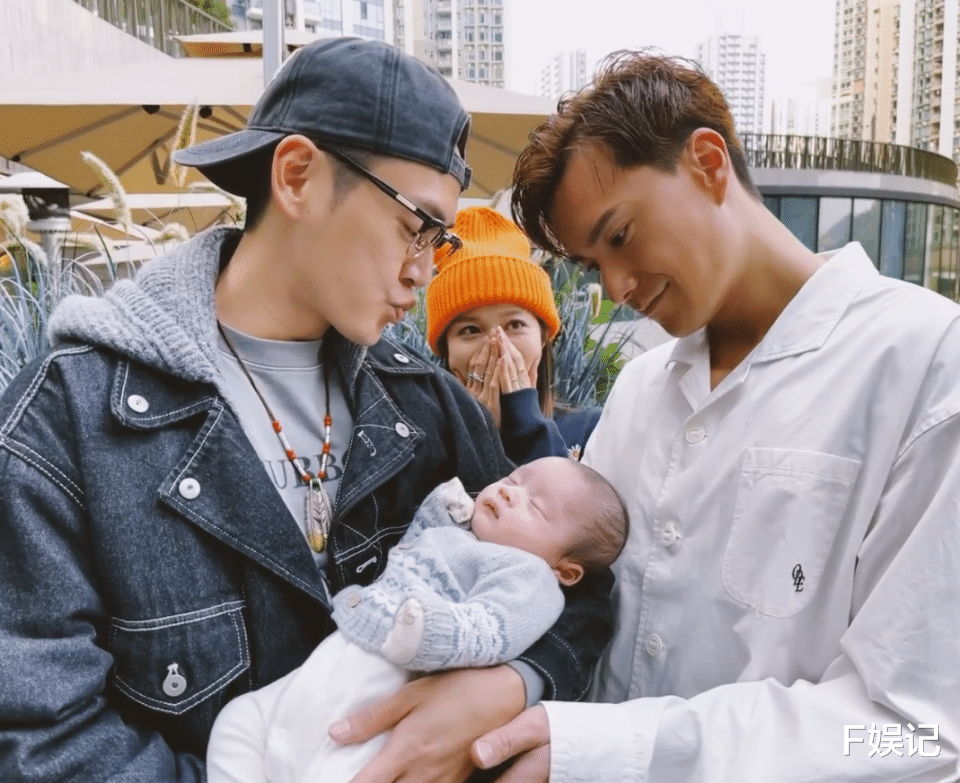 赖慰玲带小儿子和张振朗朱敏瀚相见 网友戏称他们才是一家三口