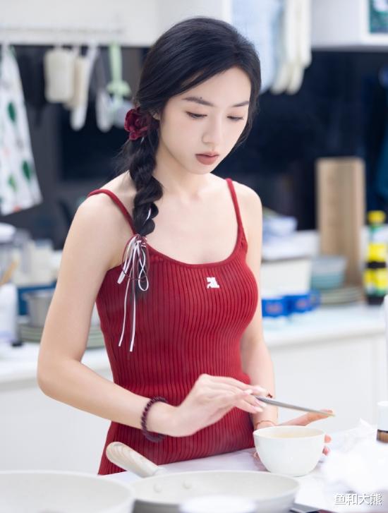 《心动7》翁青雅高调回归，12字发文内涵满满，小屋11人无人捧场