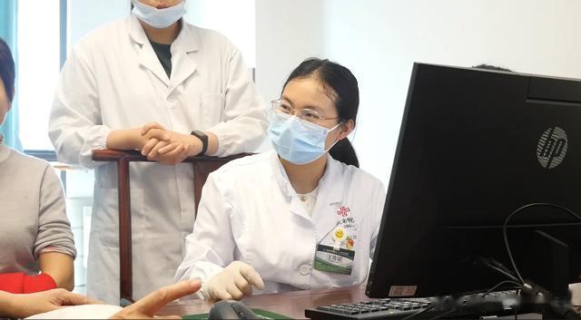 失眠朋友睡个好觉，方法不保密，能帮一个是一个