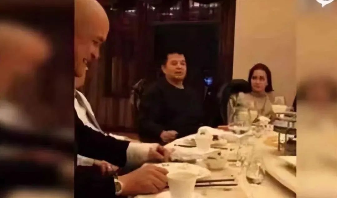 这一次，64岁的毕福剑，不再被世界宽容