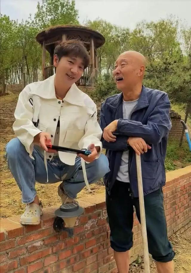 陈佩斯：70岁拥北京万亩良田，催生得四个孙子孙女，网友：大智慧