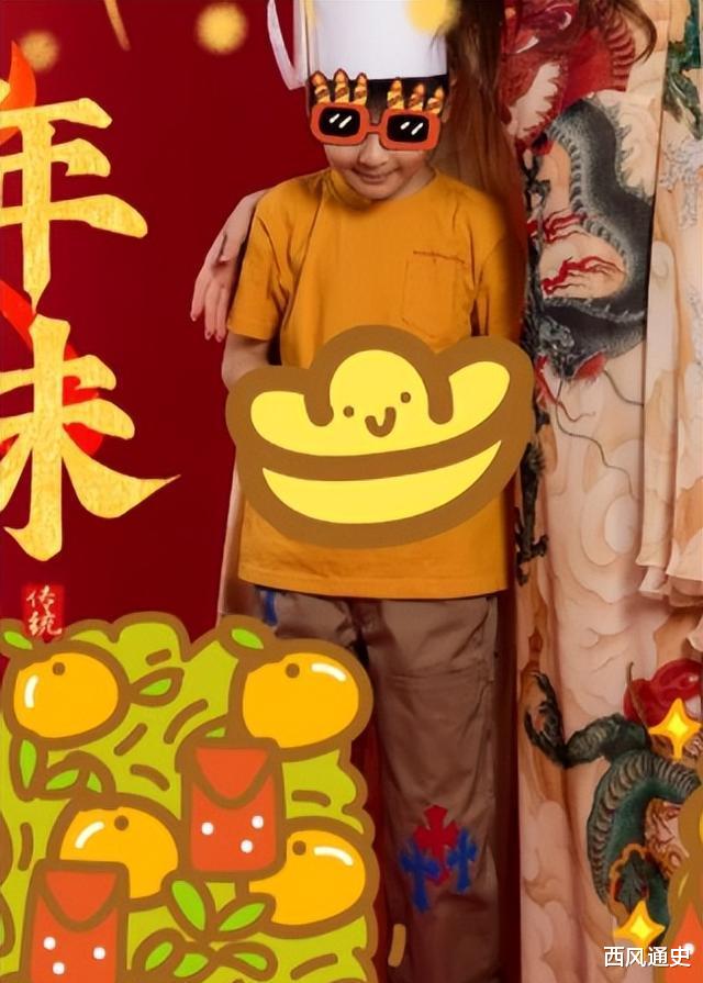 baby除夕晒与儿子合照！8岁小海绵又高又壮，小翘鼻像极了黄晓明