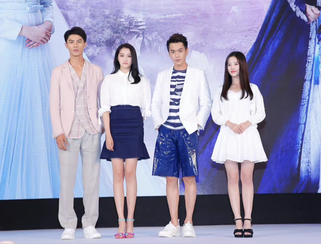 个子矮却长相绝美的4位女星,合照从没输过,赢在了骨相和气质上