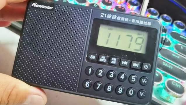 支持21波段搜台，这款国产纽曼智能收音机，一键切换更好用