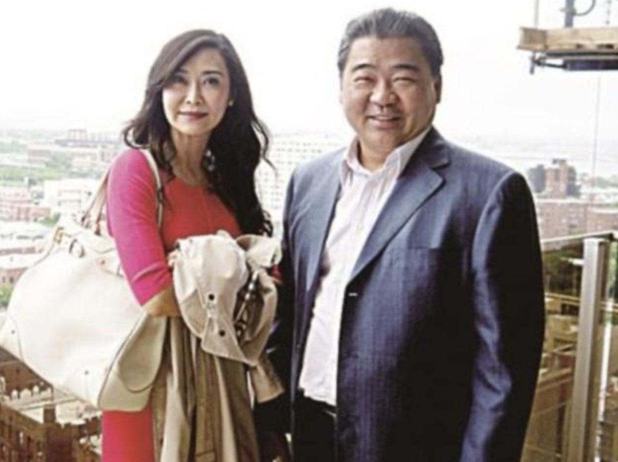 性感女神叶玉卿巅峰时退隐嫁富商,老公破产带三娃,如今过得怎样