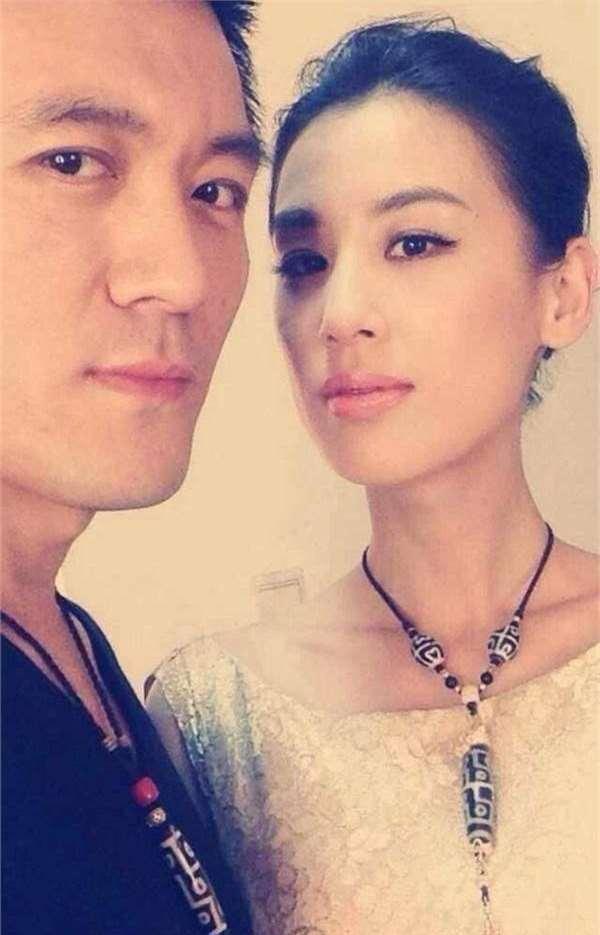 佩戴“上亿天珠”炒菜,一年两亿零花钱,她为何还是想离婚?