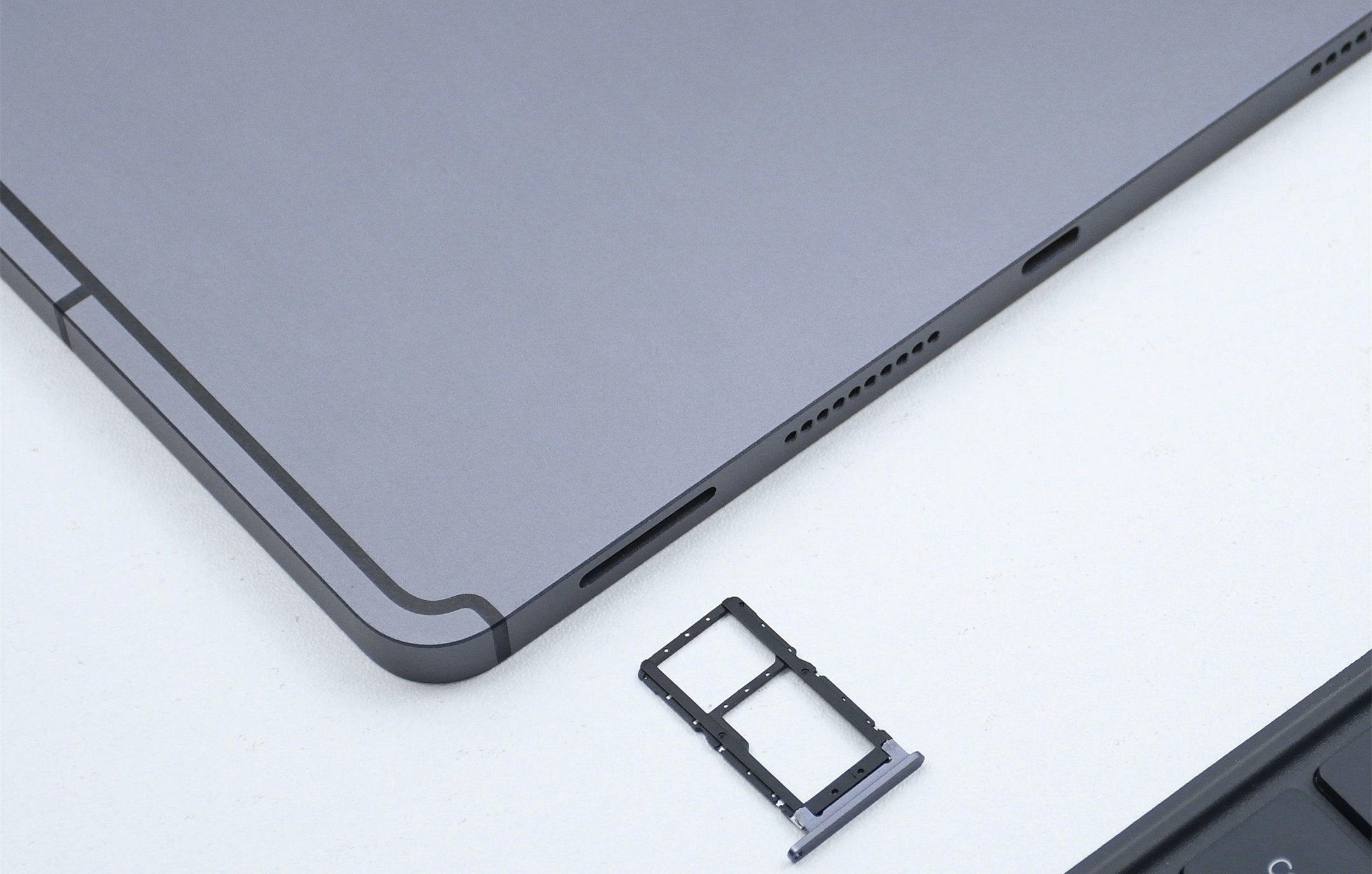 12.1英寸大屏设计！酷比魔方“三合一”平板电脑：酷玩Pad Pro评测