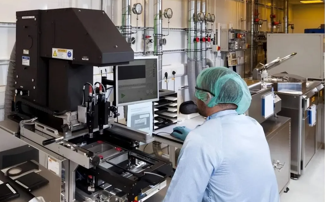 荷兰挽留无效！ASML被曝搬离荷兰，对半导体产业有何影响