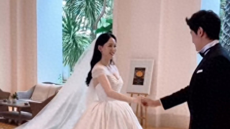 陈乔恩在马来西亚举办大婚，没有一件珠宝只办8桌酒席，谢娜来了