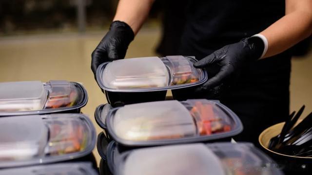 肝不好的人，睡觉时会常有这4个异常，你若没有，说明肝很健康