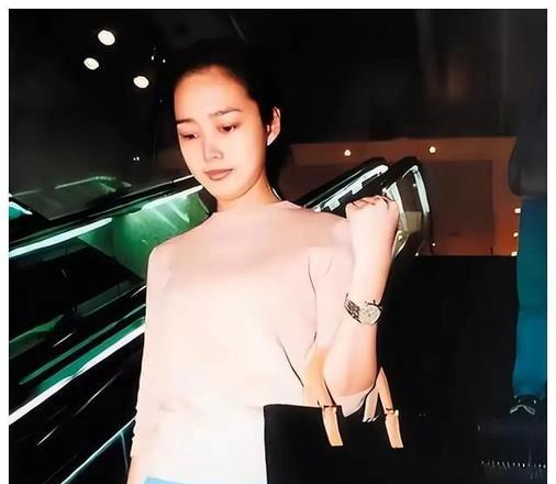 刘德华女儿亮相,颜值居星二代之巅