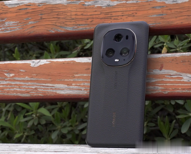 从6699元跌至3638元,16GB+512GB,荣耀顶尖拍照旗舰加速清仓