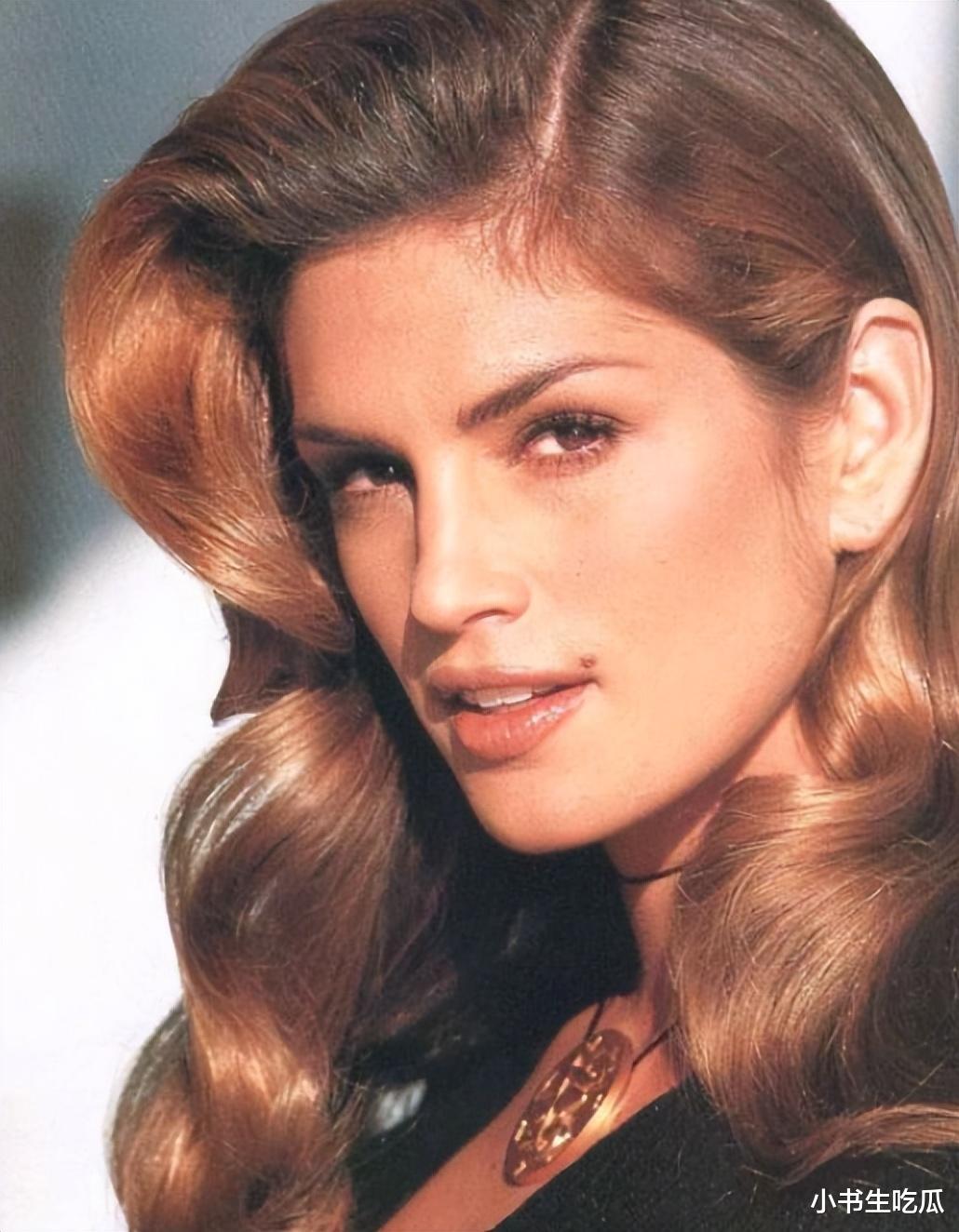 辛迪·克劳馥真抗老,58岁还是这么漂亮,儿女遗传她的高颜值