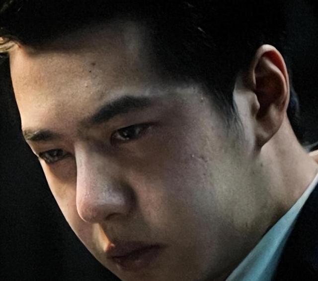 明明长相一般粉丝却非要吹捧“绝世美男”,求求你们吃点好的吧!