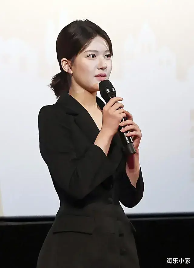 《珠帘玉幕》女主造型惹争议:“收腰囚衣”、违和妆容,最新回应