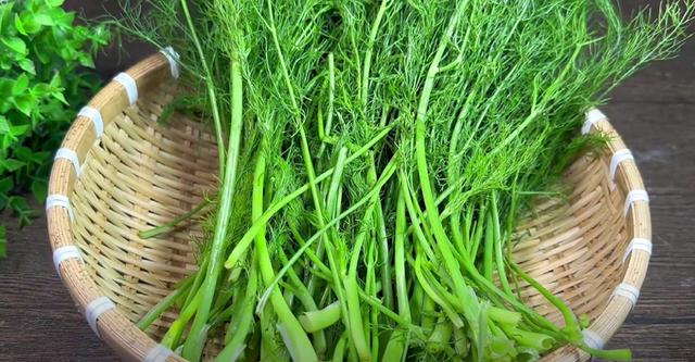 这馅的包子，3天不吃就嘴馋，教你一个调馅技巧，咬一口满嘴流汁