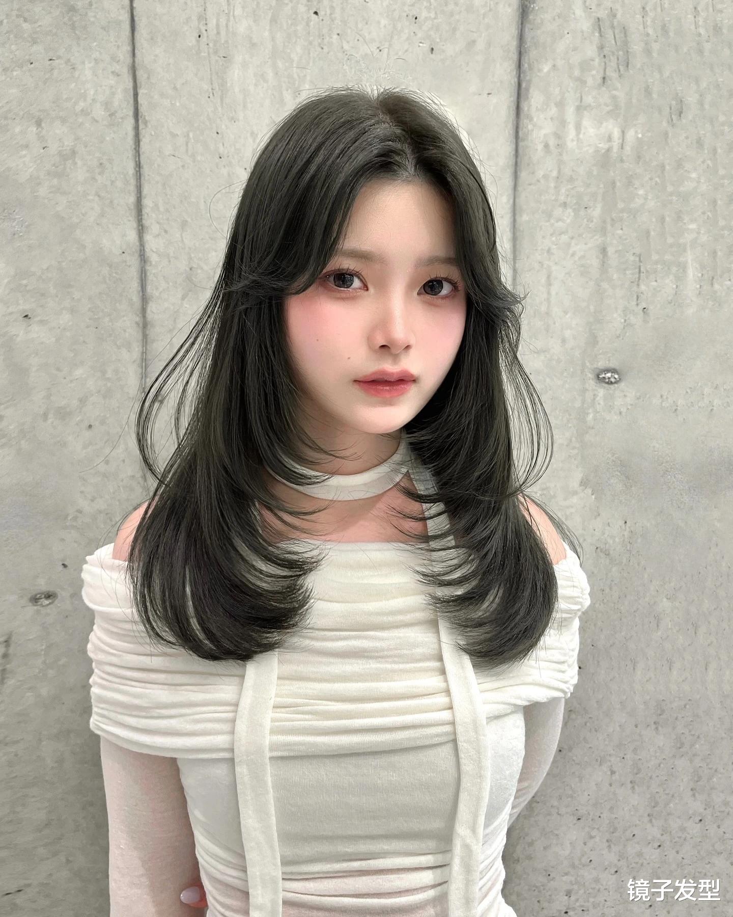 最火女士长发,边沿层次与修饰脸型的完美结合,绽放高级美