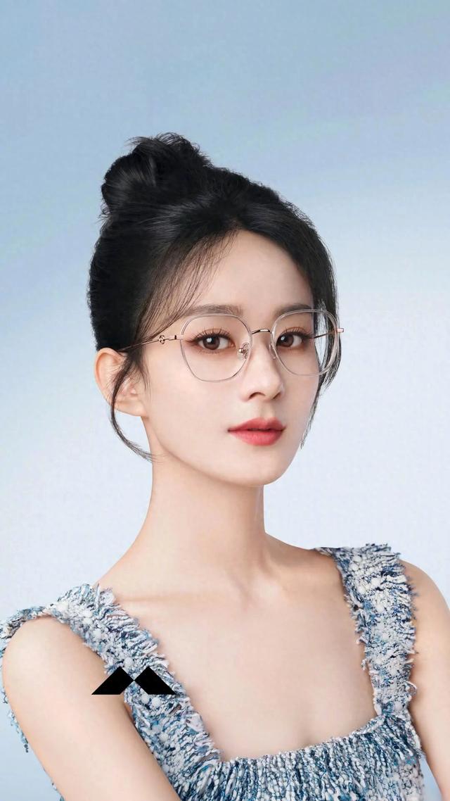 赵丽颖写真合集鉴赏｜戴着眼镜拍照，感觉就是不一样