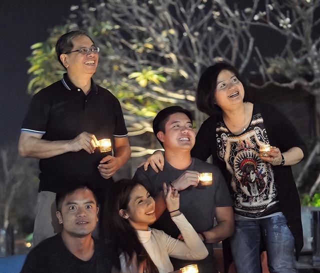 TVB前小花原来有超猛料闺蜜团！大家族准儿媳撑场贺32岁生日