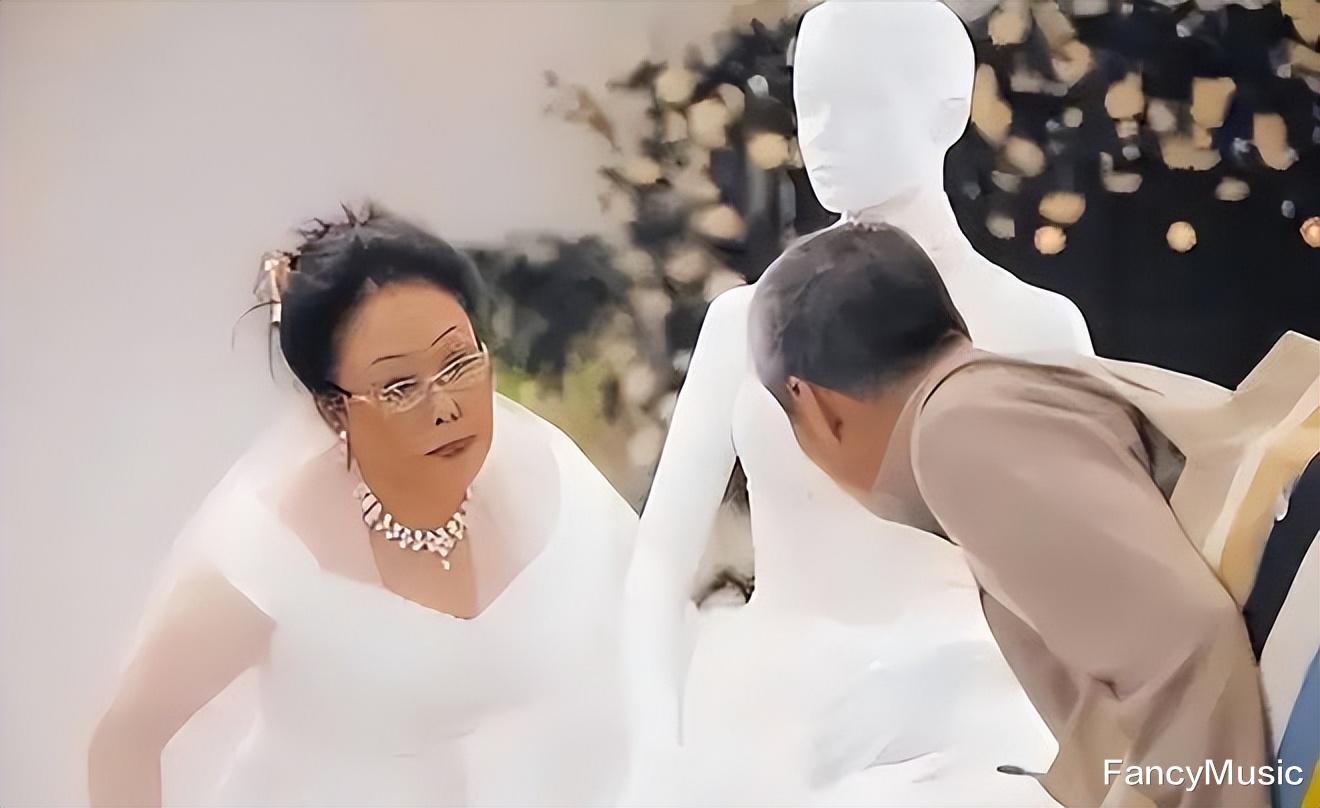 岁月不饶人！斯琴高娃现身活动步履蹒跚，称自己走不动路了！